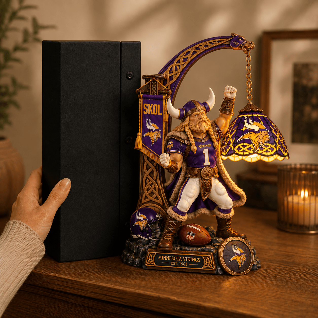 Premium MNV Bookshelf Figurines Lamp PDL